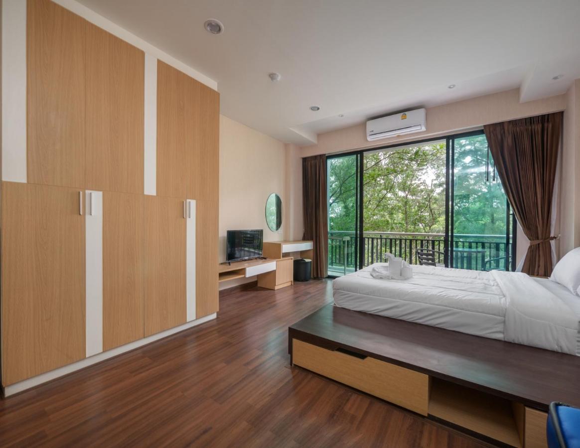 Naithon Beachfront Condotel Exterior photo